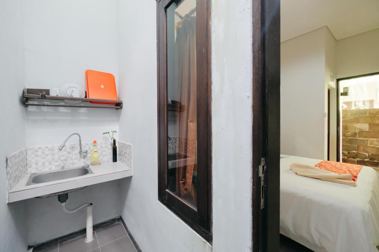 D'Tamblingan Guest House At Taman Griya Jimbaran Redpartner - Minimum Stay 30 Nights Экстерьер фото